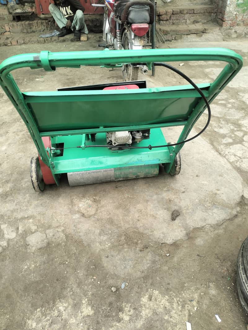 Grass Cutting Machine  Petrol Engine (  24 inch width  )  03337473563 5