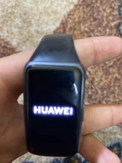 HUAWEI BAND 6, contact on watsapp no:03274844169