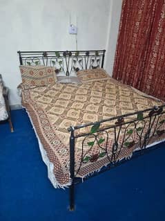 Double Bed Iron