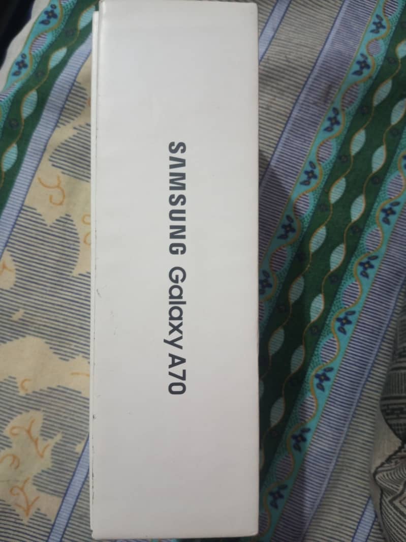 Samsung Galaxy A70 1