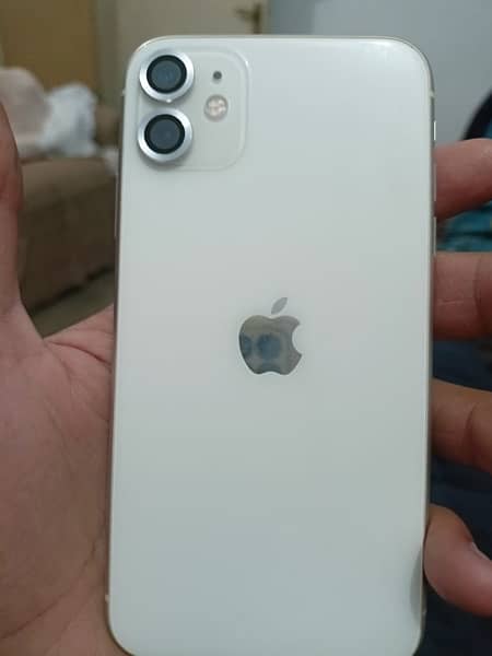 Apple iphone 11  pta aproved 128 gb 0