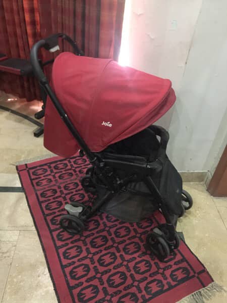 joie imported Walker/ Pram for sale in good condition 2