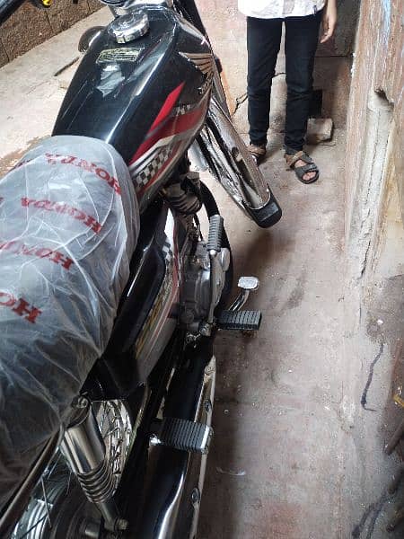 Honda 125 Applied for Open documents all original condition 2