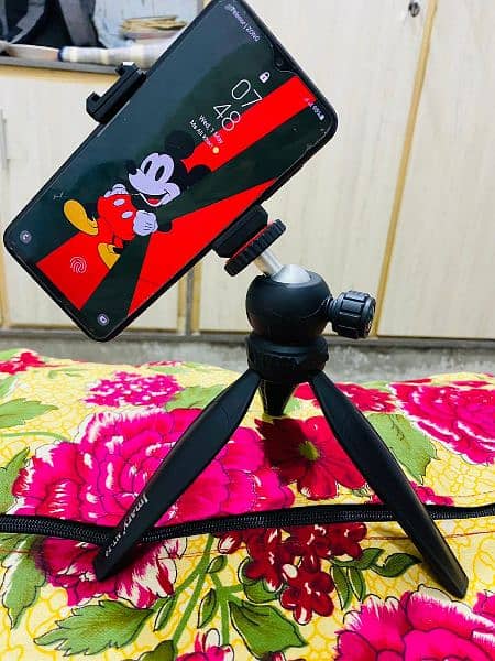 tripod stand for mobiles and cameras vloging  tripod 1