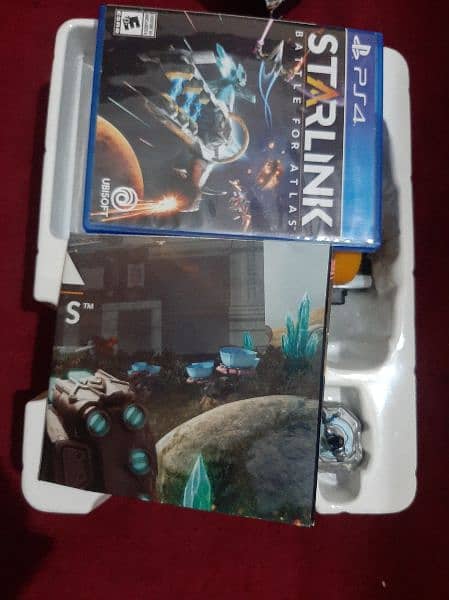 Starlink ps4 cd with accessories and action figures 1