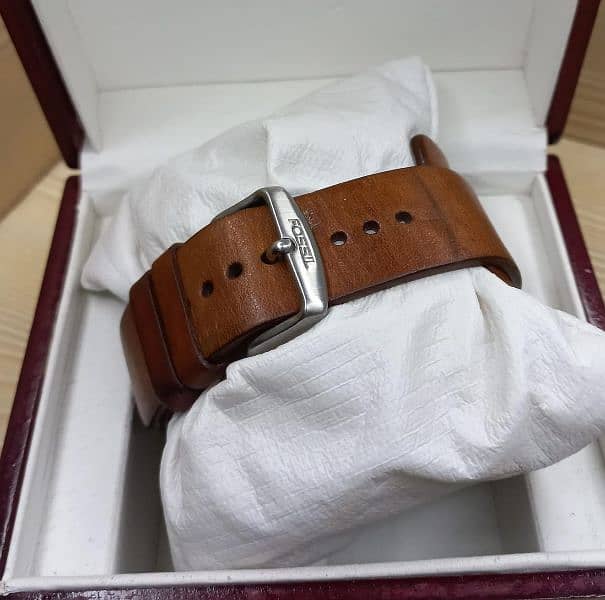 Original FOSSIL with Genuine Leather in a very Unique design 6