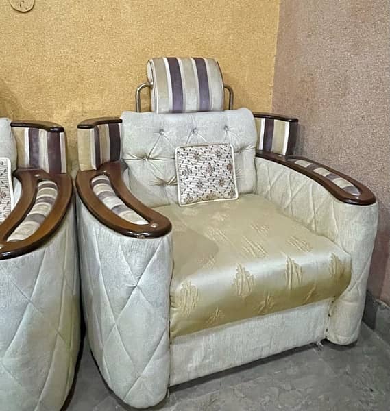 2 sets of 5 seater sofa in good condition 1