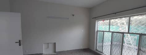 3 bedrooms full house available for rent in G10