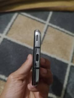 I AM SELLING MY AQUOS R2 OFFICIAL PTA APPROVED