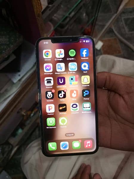 iPhone 11 pro max 256gb dual physical  sims PTA approved 1