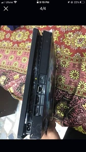 ps4 slim 500gb in good condition 3