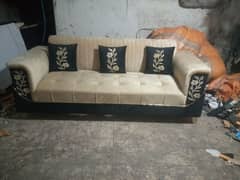 bilkul new sofa 7siter watsapp 03036909330 or writy kea liye watsapp