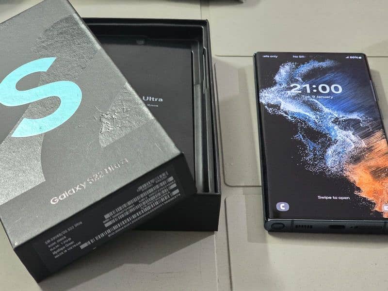 Samsung Galaxy S22 ultra Brand New condition with box 3