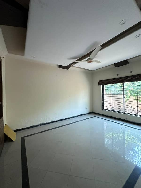 10 Marla House For Rent Wapda Town Phase 1 3