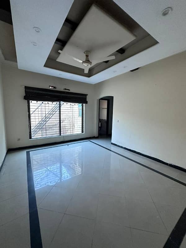 10 Marla House For Rent Wapda Town Phase 1 11