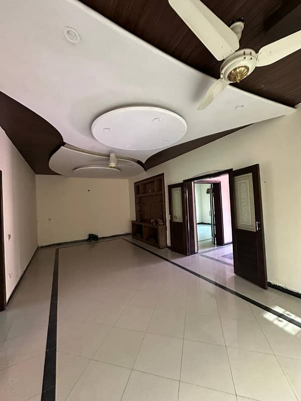 10 Marla House For Rent Wapda Town Phase 1 12