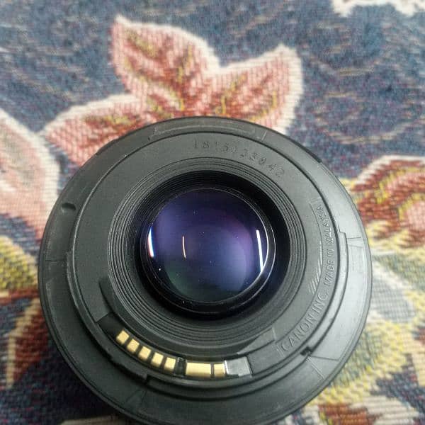 canon lens 50mm EF 1:1.8 1