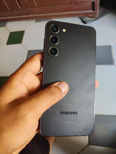 Samsung Galaxy S23 plus 3