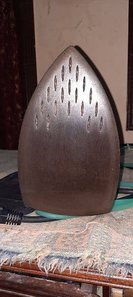 used  steam iron 1
