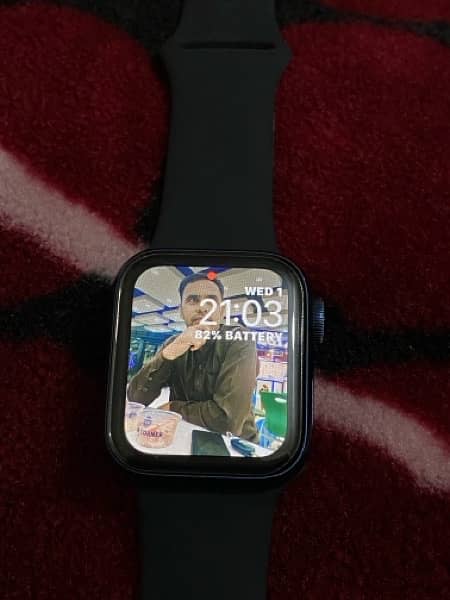 Apple Watch Series 6 40mm with 32 Gb 5