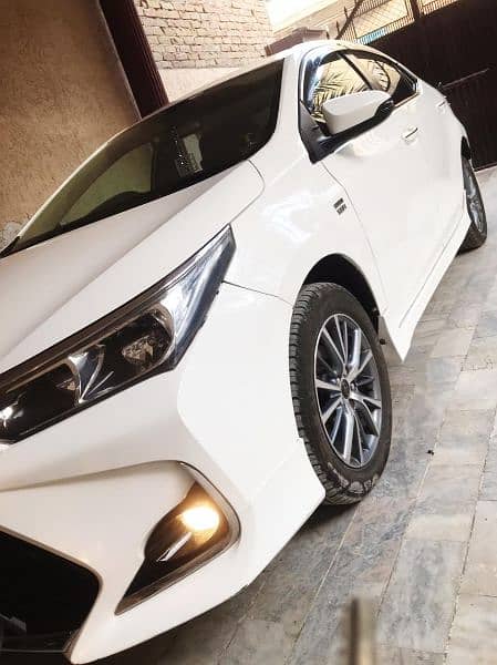 Toyota corolla Altis 1.6 auto,white colur Sindh 0336/98/00/157/ 6