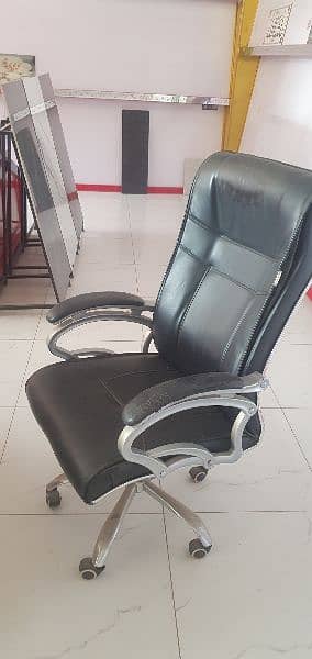 2× revolving office chair 1