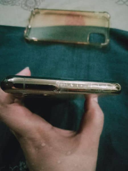 i phone 11 pro max pta approved good condition 2