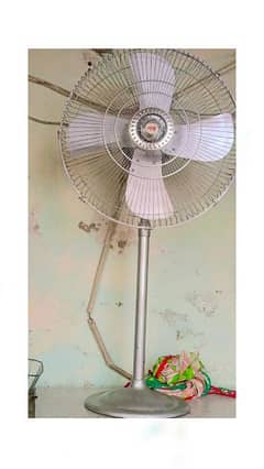 new padestale fan all ok 1 month used