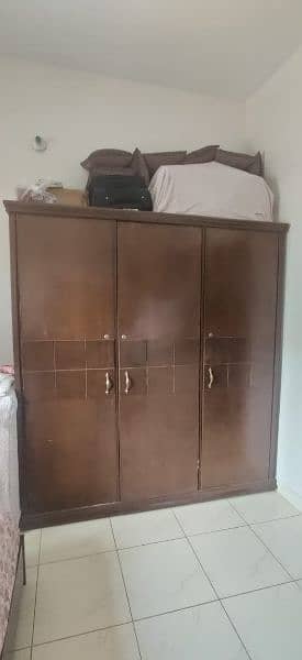 3 Door cupboard/wardrobe for sale 0