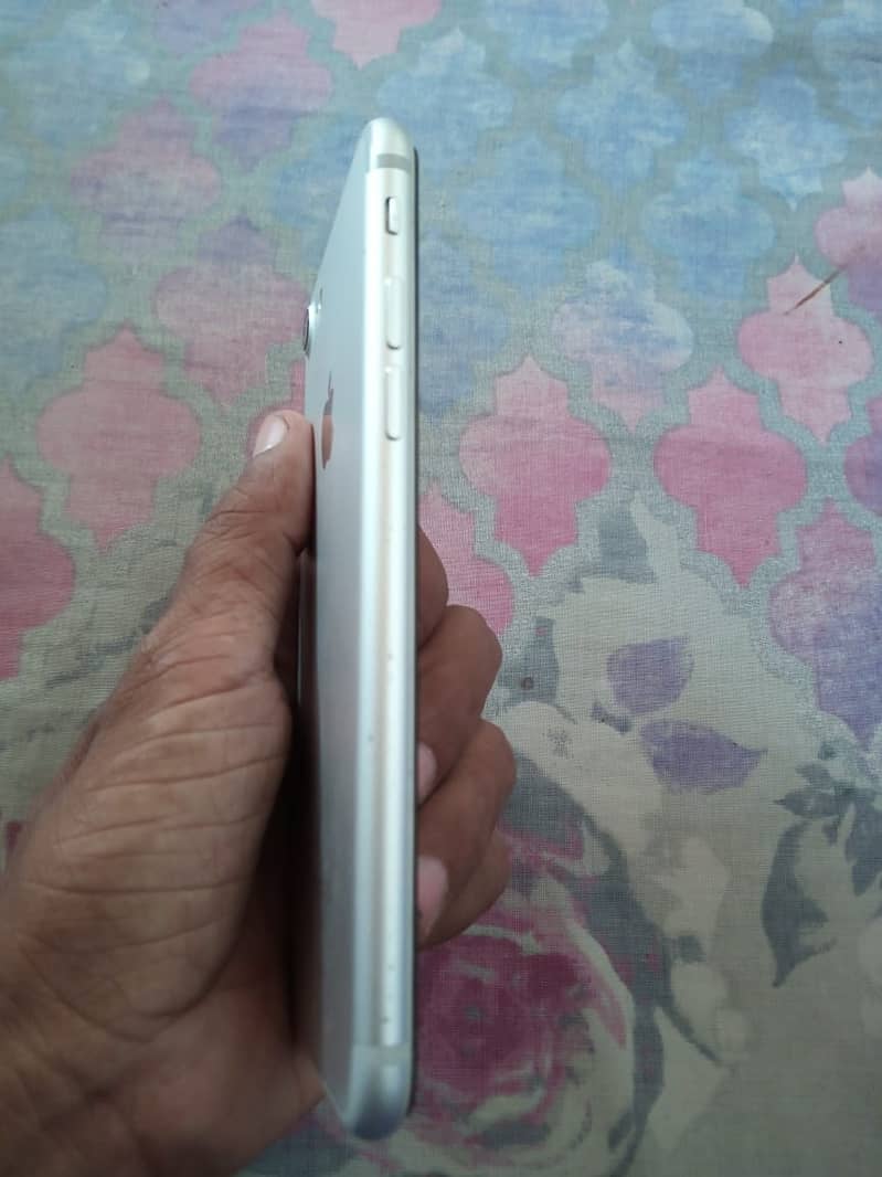 iphone 7 10 to 10 condition all okk non pta orgnal moble 32 gb 3