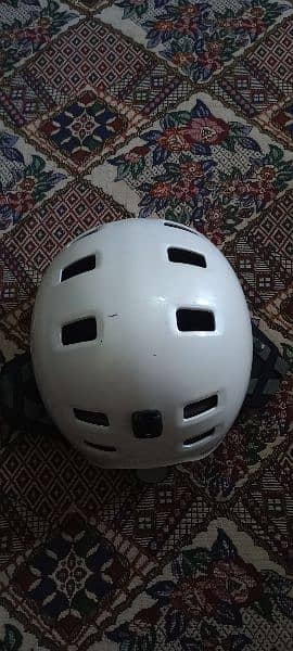 BTWIN Helmet original 1