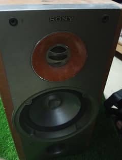 sony speakers 1 pcs orgional condition box not in. good condition
