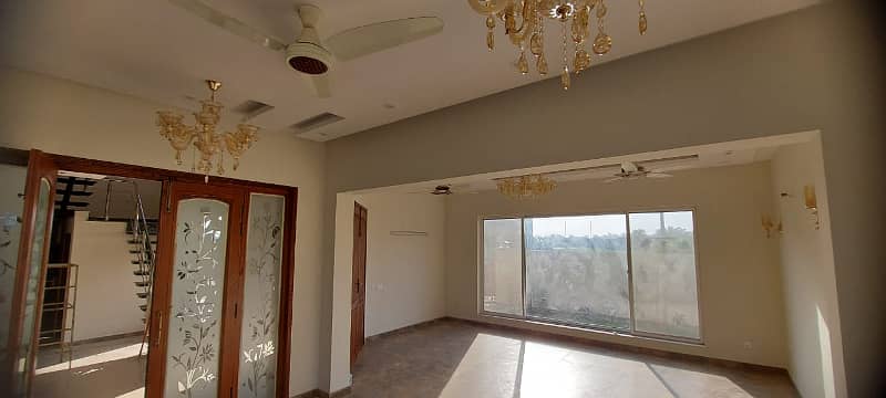 1 KANAL Luxury Class Masterpiece Bungalow For Sale In Dha Phase 7 6