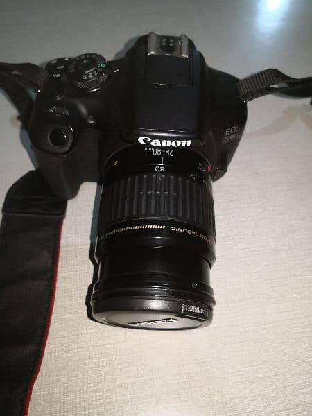 Canon EOS 2000D 9