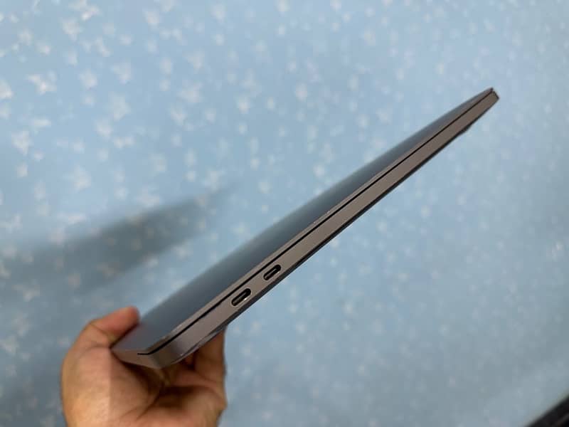 Apple MacBook Pro 2017 15 inch Model 1TB Storage 2