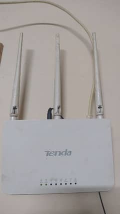 Tenda Router 3 Antena Brand New Condition with Box and Adopter