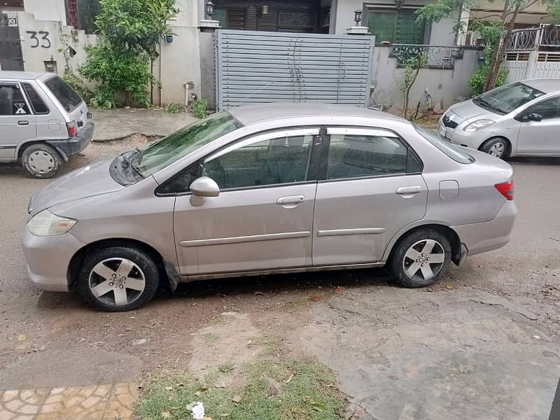 Honda City Car, Model 2004 available for sell 6
