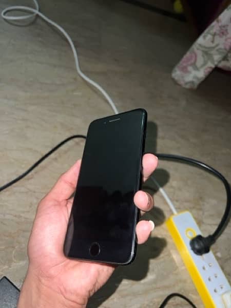iphone 7 plus 128gb pta approved 4