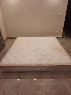 Dimond spring mattress in excellent condition