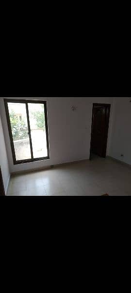 upper portion two bedroom with bathrooms near university of lahore 5