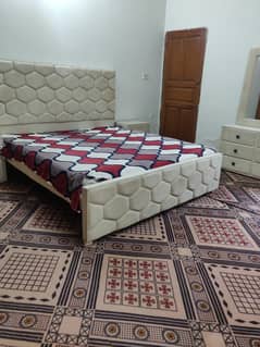 Furnish room available in g11/3 for ladies only 0