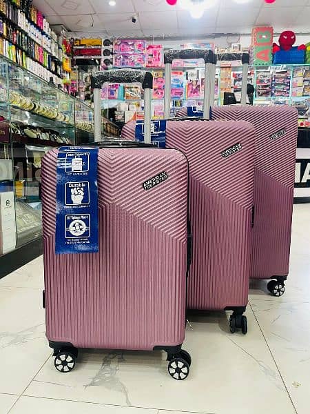 Travel Bags - Imported Luggage - Suitcase - Attachii - Safari Bags 0