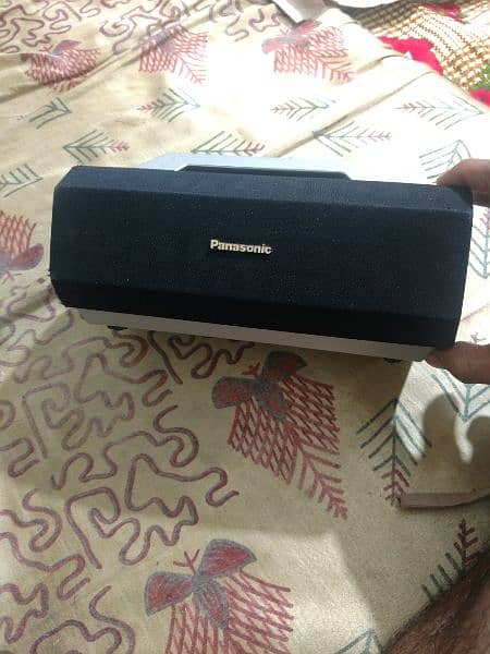 Panasonic  Centre speaker 1