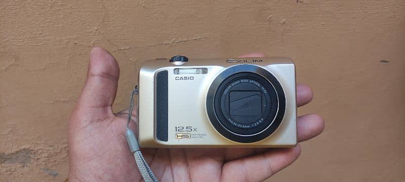 camera for sale 10 of 10 condition with battery & charger 03378263780 2