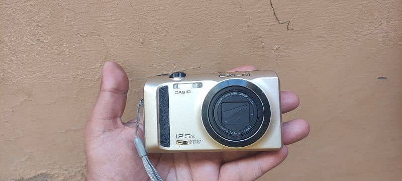 camera for sale 10 of 10 condition with battery & charger 03378263780 7