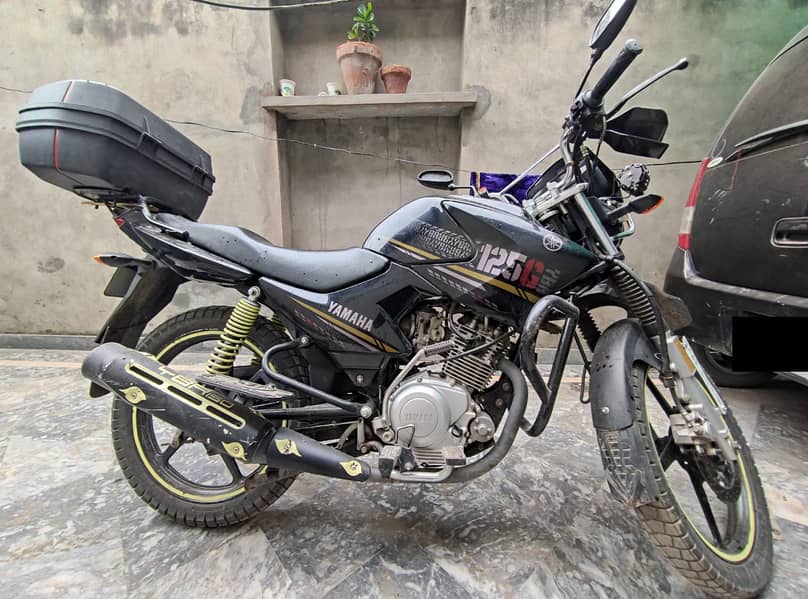 YBR 125g (2022) || 18700KM || Fully Laminated  || Accessories Included 0
