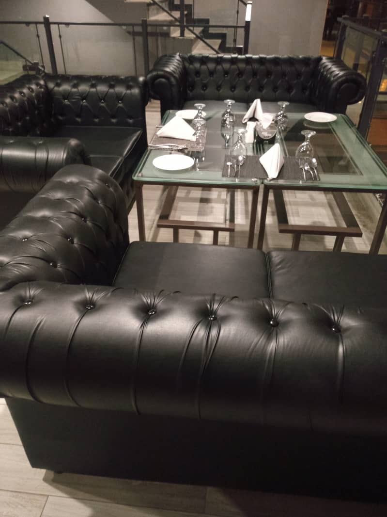 Black vip sofa per seat 10k 0