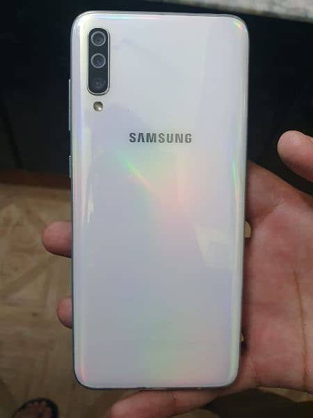 Samsung galaxy A 70 1