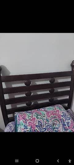 Single bed wooden