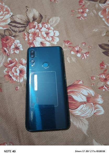 selling huawei y9 prime 10/9 condition 0